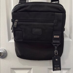 Tumi Black Messenger crossbody  Bag with Adjustable Straps